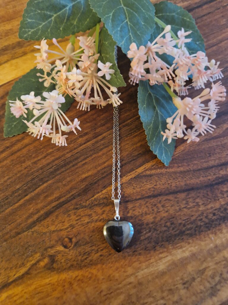 Halsband Hematit Hjärta